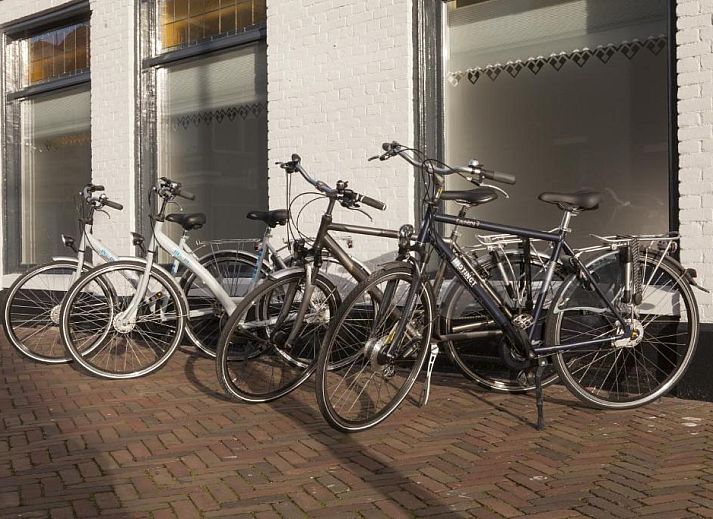 Stadslogement Kingsize in Sneek, Friesland biedt een charmante B&B-ervaring in een historisch pand.