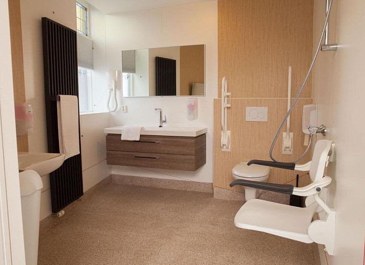 Comfortabele slaapkamer in Stadslogement Kingsize, bed and breakfast in Sneek, Friesland.