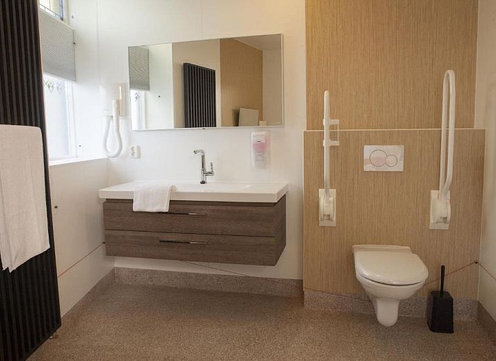 Comfortabele slaapkamer in Stadslogement Kingsize, bed and breakfast in Sneek, Friesland.