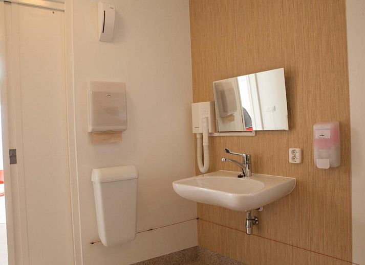 Comfortabele slaapkamer in Stadslogement Kingsize, bed and breakfast in Sneek, Friesland.