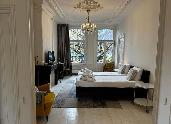 Guest house 0151667 • Bed and Breakfast Amsterdam eo • Nine(T)Teen
