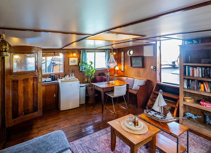 Verblijf 022819 - Bed and breakfast Rivierengebied - Boat 'Opoe Sientje'