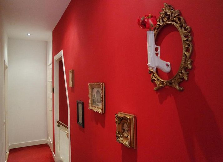 Ikonischer Hauptbahnhof in der Naehe von Alberti - Bed & Bike, Bett und Fruehstueck in Rotterdam, Suedholland.