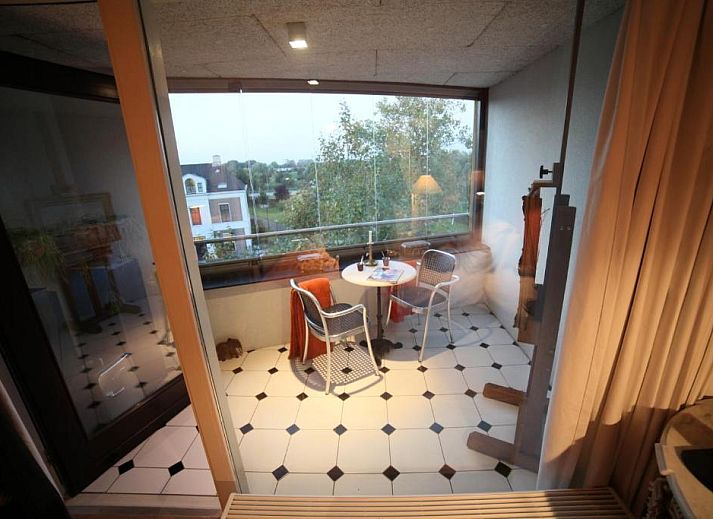 Cozy bedroom with balcony at B&B de Singel, Utrecht. Comfortable bed and breakfast in Utrecht eo.