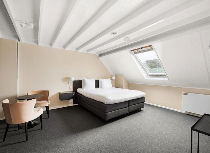 B&B de Lijsterhof in Domburg, Walcheren, attractive sign on the facade of the bed and breakfast in Zeeland.