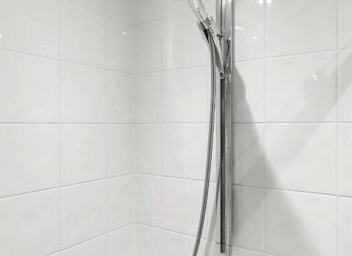 Cozy dining room in B&B de Lijsterhof, Domburg, Walcheren, comfortable bed and breakfast atmosphere in Zeeland.