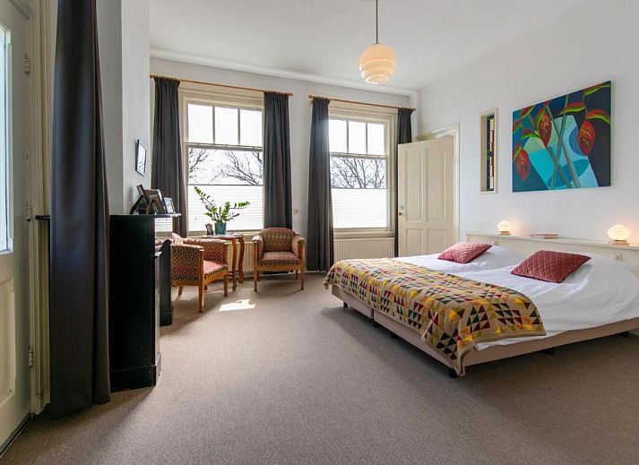 B&B De Postoari Terschelling in Hoorn, een charmante bed and breakfast op de Waddeneilanden met historische uitstraling.