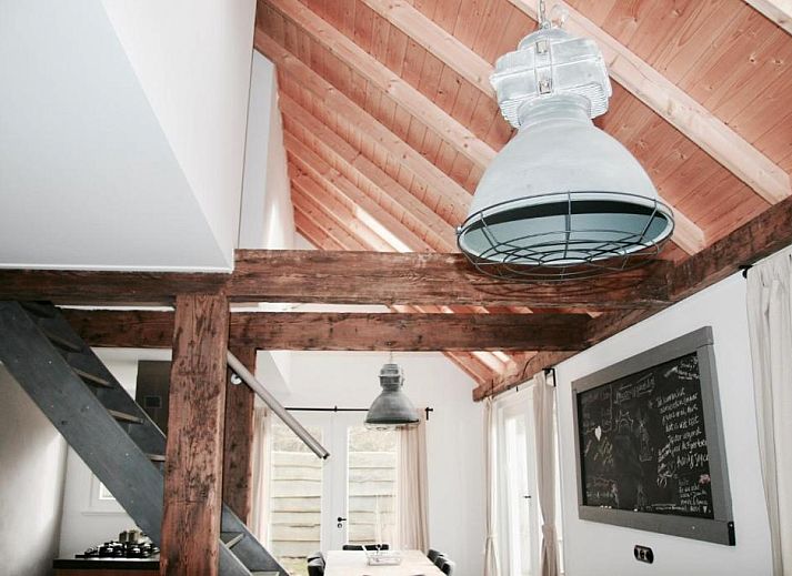 Modernes Badezimmer mit Dusche in Bed & Breakfast Zeeland, Noordwelle, Schouwen-Duiveland.