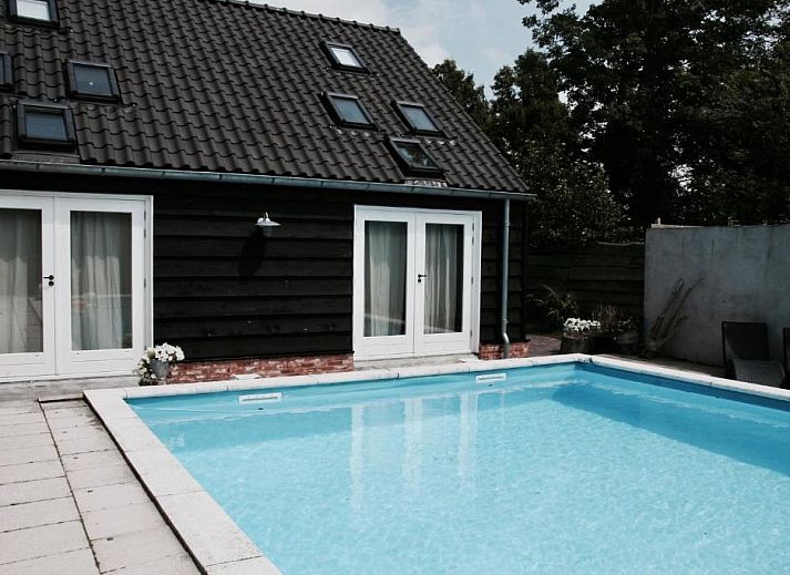 Gemuetliches Ferienhaus in Bed & Breakfast Zeeland, Noordwelle, mit Terrasse.