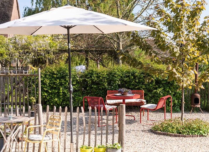 Guest house 287103 - Bed and Breakfast Rivierengebied - Huisje in Maasbommel