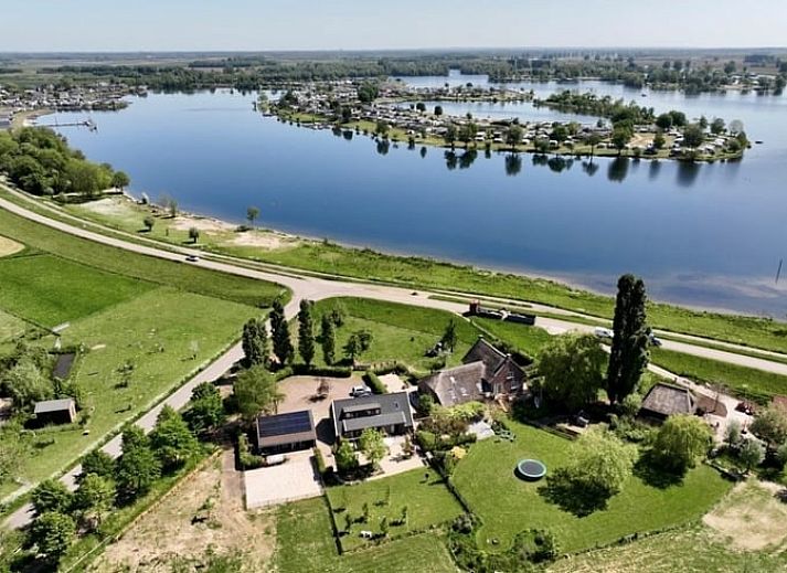 Guest house 287103 - Bed and Breakfast Rivierengebied - Huisje in Maasbommel