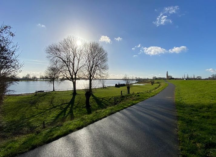 Guest house 287103 - Bed and Breakfast Rivierengebied - Huisje in Maasbommel