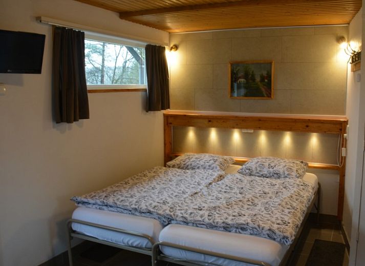 Ruime tuin en terras bij Het Puttertje, een gezellige bed and breakfast in Hattem, Veluwe, Gelderland.