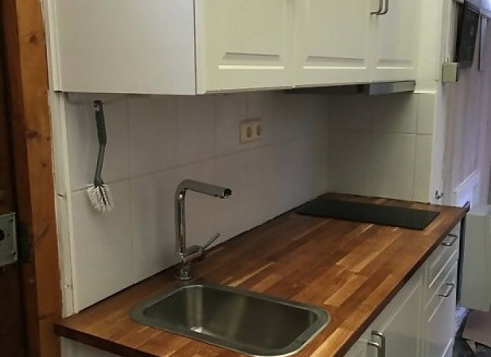 Ruime tuin en terras bij Het Puttertje, een gezellige bed and breakfast in Hattem, Veluwe, Gelderland.