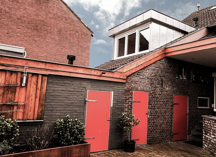 Schuurtje 1860, een charmante bed and breakfast in Partij-Wittem, Zuid Limburg, met traditionele vakwerkgevel.