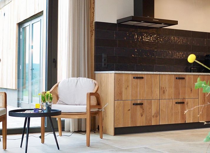 Hof van Kleeberg in Kleeberg, South Limburg, vacation home with modern architecture and rural charm.