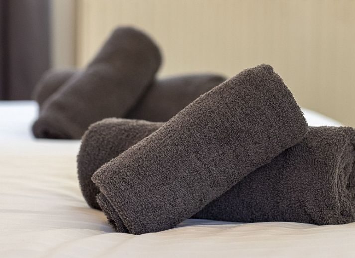 Rustgevende balkonervaring bij De Heek B&B in Valkenburg, Zuid Limburg met uitzicht op bosrijke omgeving.