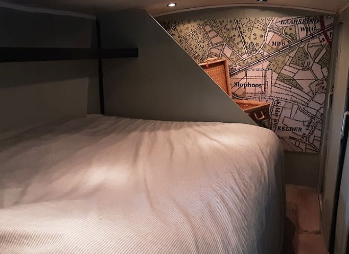 Historische trein bij Vakantiehuisje in Liempde, Noord Brabant, omgeven door serene natuur en rustgevende omgeving.