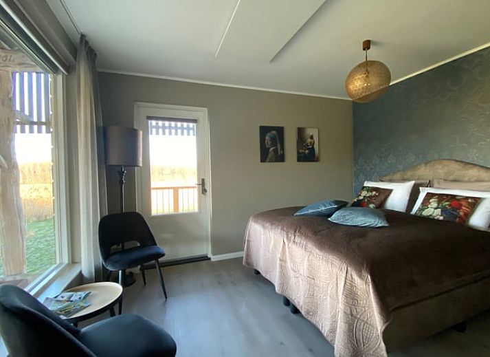 Eingang zum Ferienhaus in Helenaveen, einem charmanten Bed & Breakfast im Herzen von Brabant, umgeben von gruener Natur.