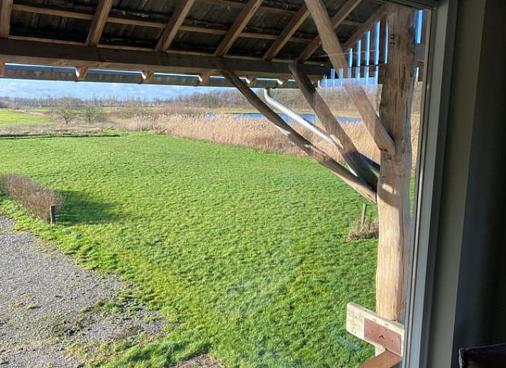 Eingang zum Ferienhaus in Helenaveen, einem charmanten Bed & Breakfast im Herzen von Brabant, umgeben von gruener Natur.
