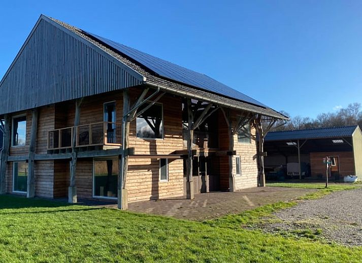 Eingang zum Ferienhaus in Helenaveen, einem charmanten Bed & Breakfast im Herzen von Brabant, umgeben von gruener Natur.