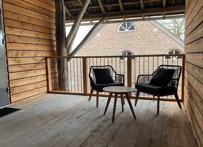 Zufahrtsweg zum Cottage in Helenaveen, Bed and Breakfast im Herzen von Nordbrabant, umgeben von gruener Natur.