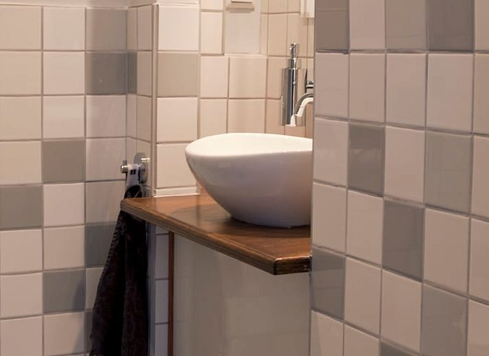 Authentieke deurknoppen in Vakantiehuis in Oudewater, Utrecht. Historische charme in een bed and breakfast.