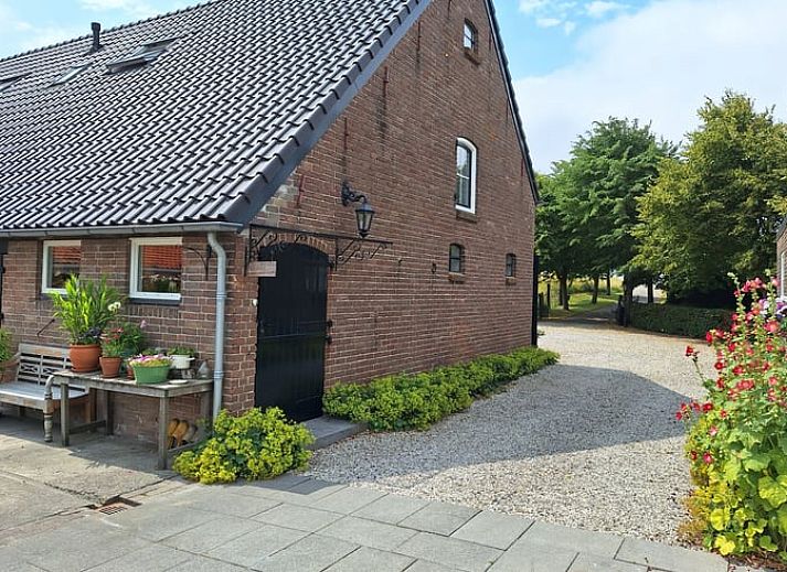 Cozy garden at Huisje in Arnemuiden, bed and breakfast in Walcheren, Zeeland.