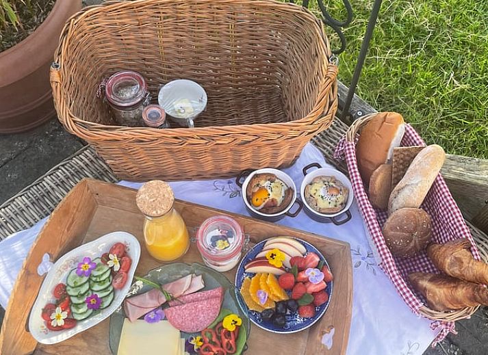 Atmospheric indoor space of Huisje in Arnemuiden, bed and breakfast in Zeeland.