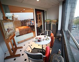 Balkon met schilderij bij B&B de Singel, Utrecht. Unieke bed and breakfast ervaring in Utrecht eo.