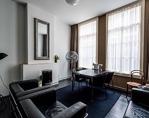 Stijlvolle keukeninrichting in B&B Zocher6, Utrecht, met moderne apparatuur.