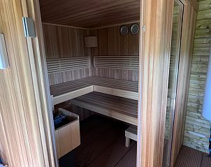 Gezellige sauna met houtkachel in Vakantiehuisje in Kraggenburg, Oostelijk Flevoland.