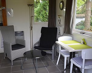 Stijlvolle eetruimte in Het Puttertje, een bed and breakfast in Hattem, Veluwe, Gelderland.
