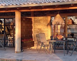 Zonovergoten terras bij Vakantiehuis in Stroe, Veluwe, Gelderland.