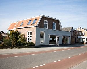 Straatbeeld van Gasthof de Tukkel, Heeten, een uitnodigende bed and breakfast gelegen in het pittoreske Salland, Overijssel.